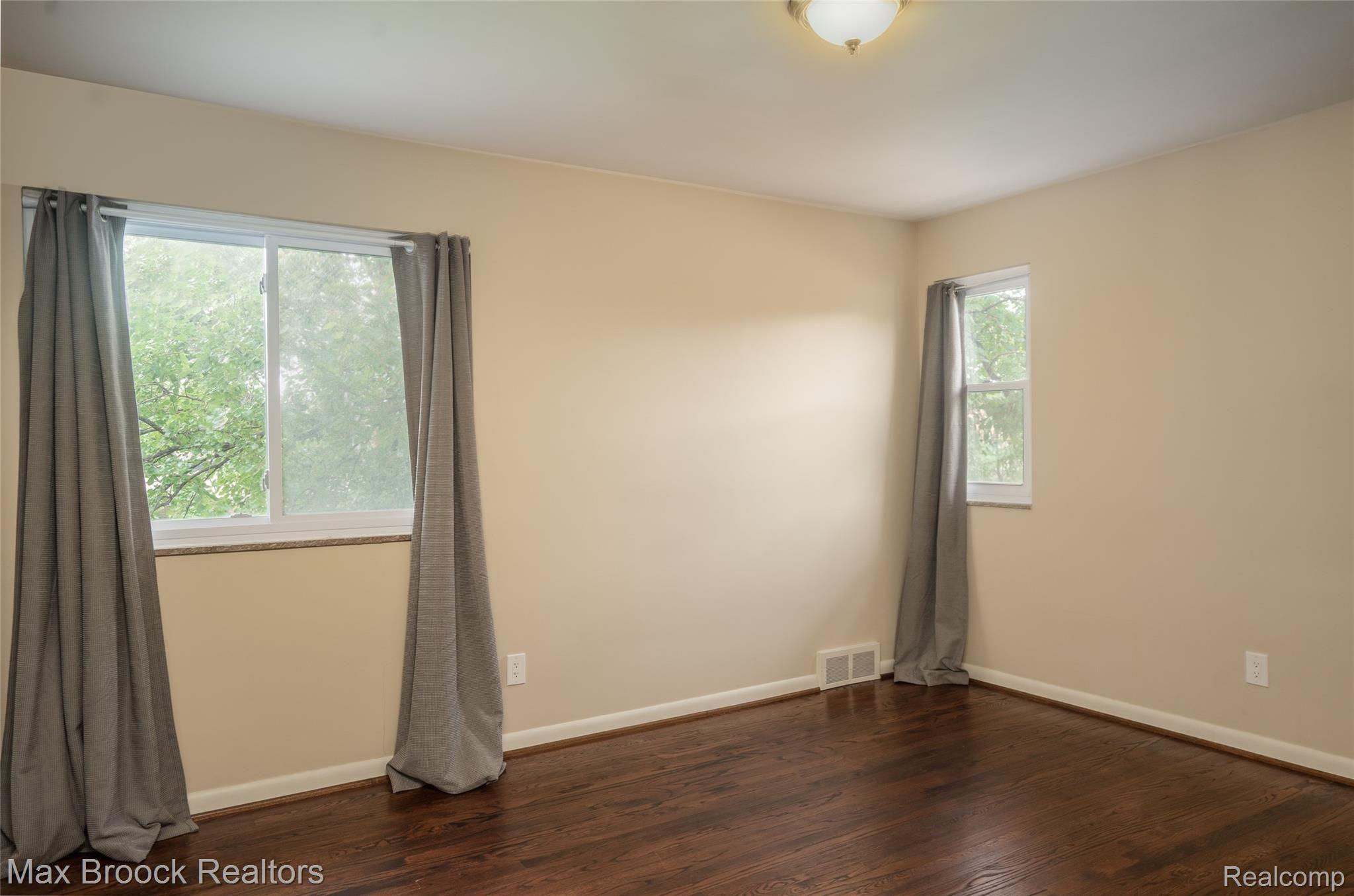 22 Millington Road Pleasant Ridge, MI 48069 - Photo 14 of 36 Bedroom