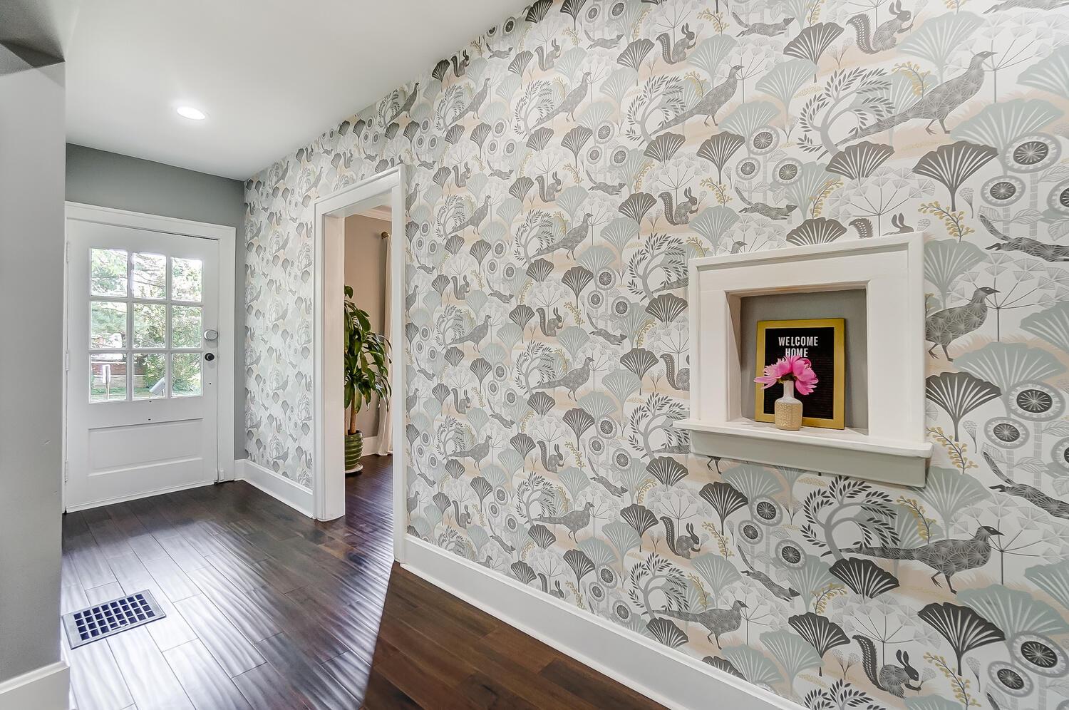 1885 Bryden Road Columbus, OH 43205 - Photo 4 of 45 Foyer