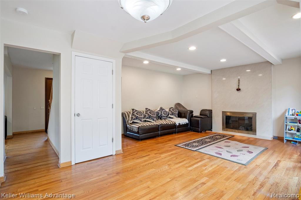 5016 Patrick Road West Bloomfield, MI 48322 - Photo 18 of 71 Gallery Image 18