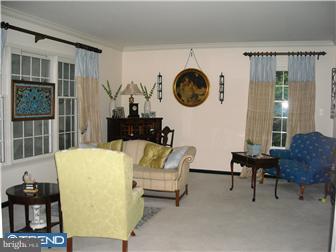 1314 New Virginia Road Downingtown, PA 19335 - Photo 2 of 12 Living Room