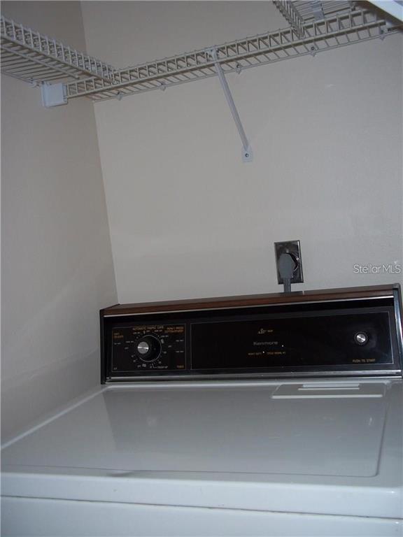 2464 Nantucket Harbor Loop, Unit 96 Sun City Center, FL 33573 - Photo 19 of 19 a close view of a stove in the kitchen