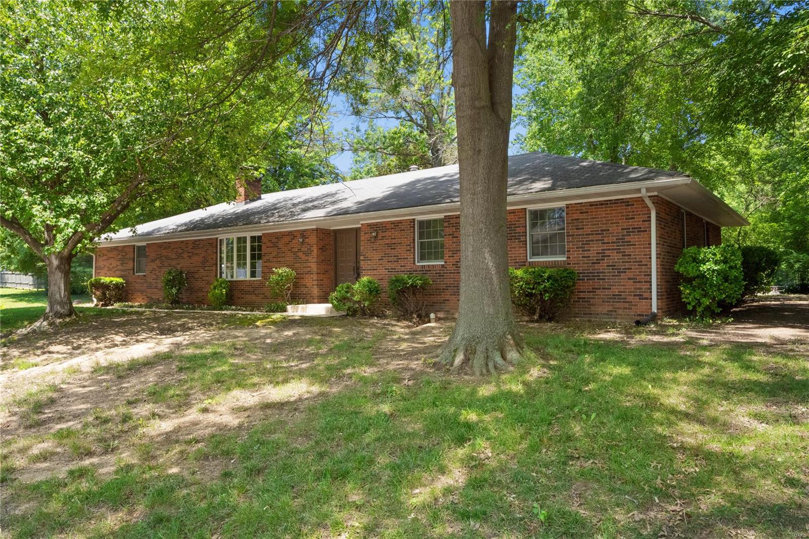 101 Fox Creek Road Belleville, IL 62223 - Photo 1 of 30 Gallery Image 1