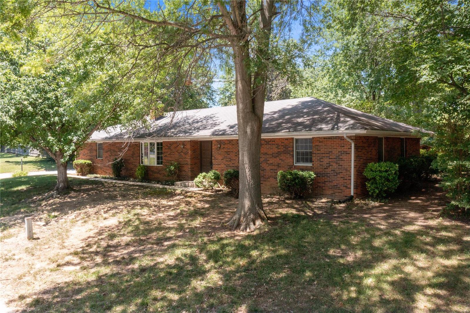 101 Fox Creek Road Belleville, IL 62223 - Photo 2 of 30 Gallery Image 2
