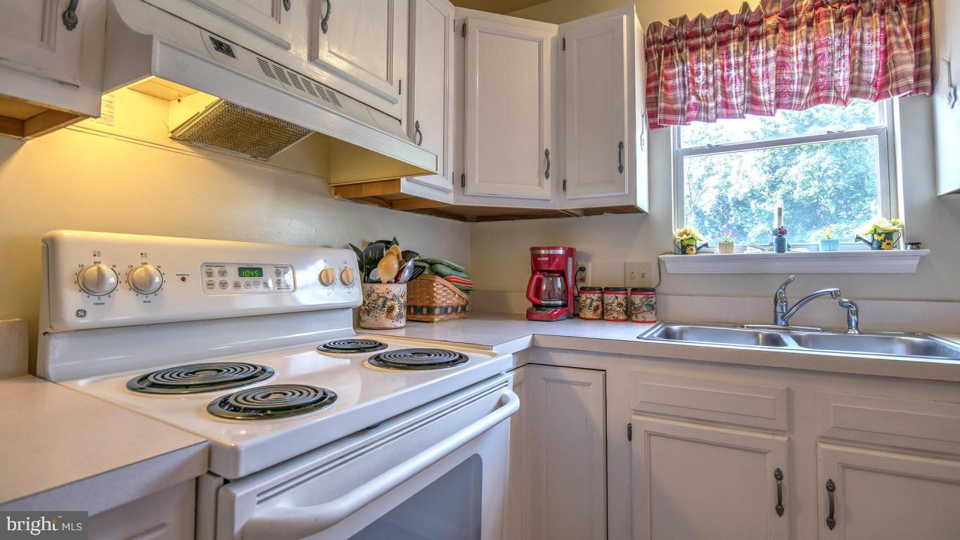 208 Groffdale Road Quarryville, PA 17566 - Photo 10 of 27 Gallery Image 10