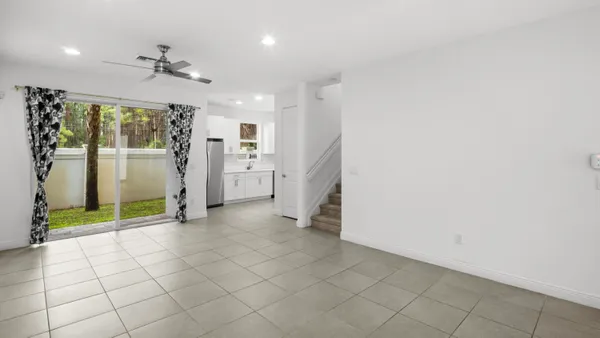 $3,600 | 6919 Pines Circle, Coconut Creek, FL 33073