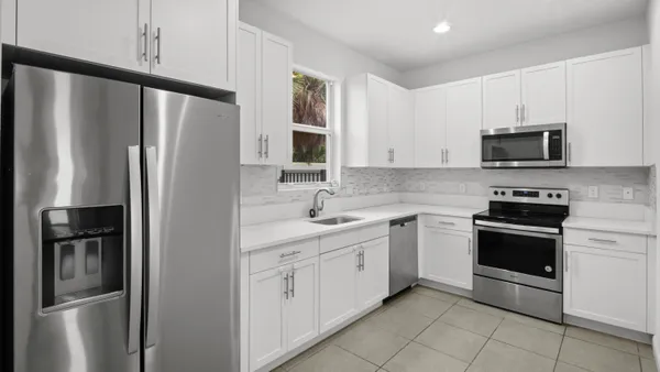 $3,600 | 6919 Pines Circle, Coconut Creek, FL 33073