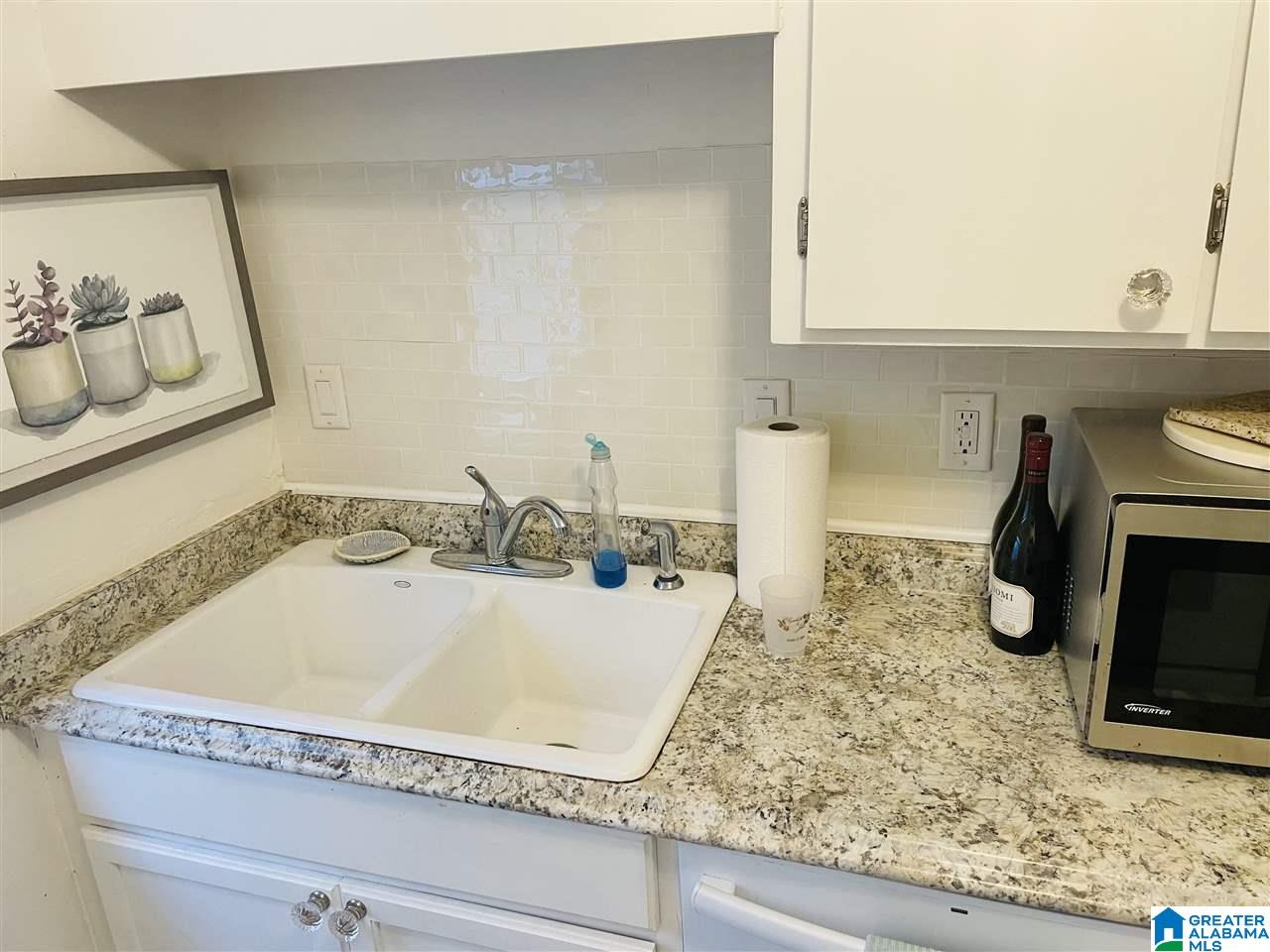 206 Fox Hall Road, Unit D Birmingham, AL 35213 - Photo 10 of 11