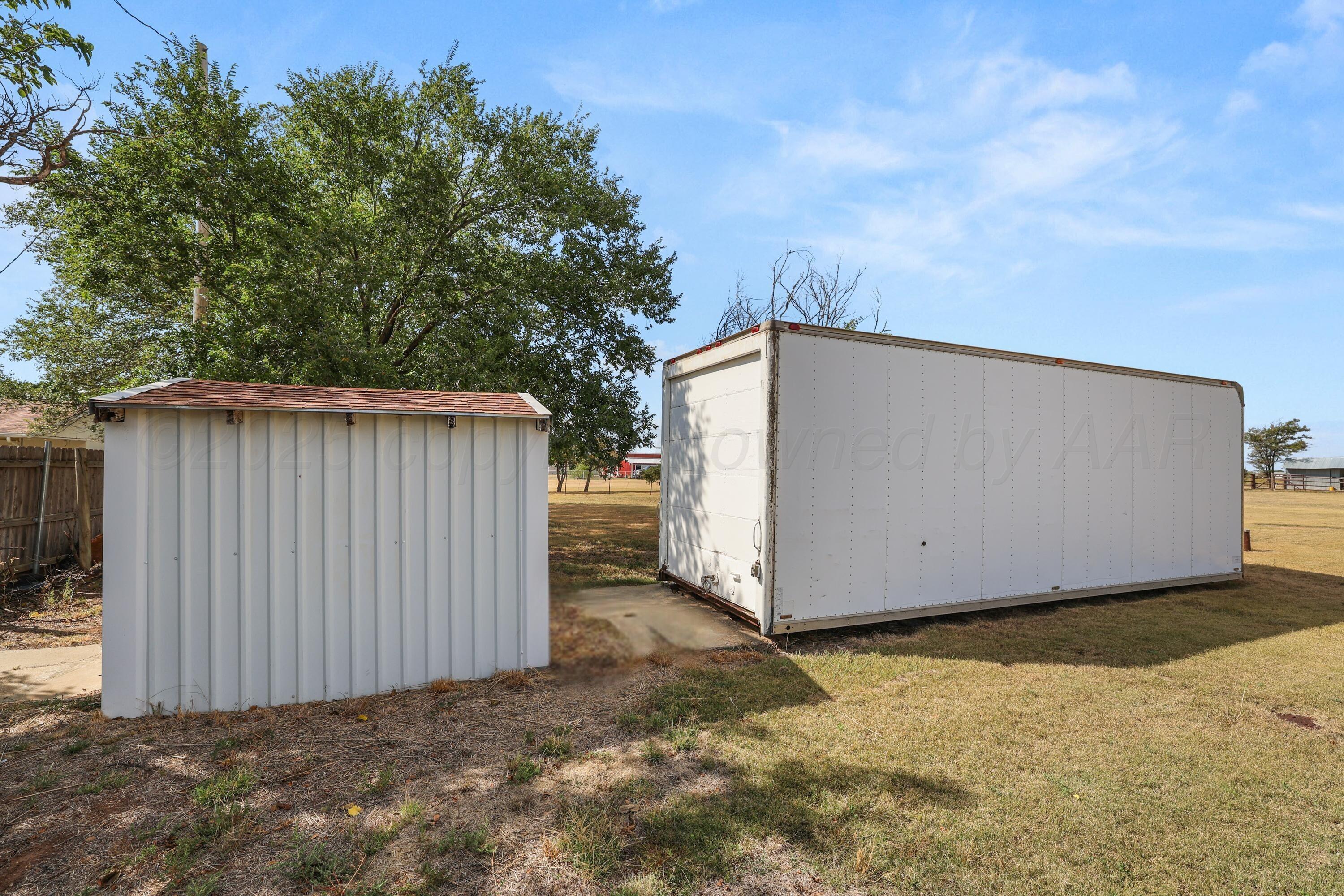 7682 Back Acres Road Amarillo, TX 79119 - Photo 25 of 27 a backyard of a house