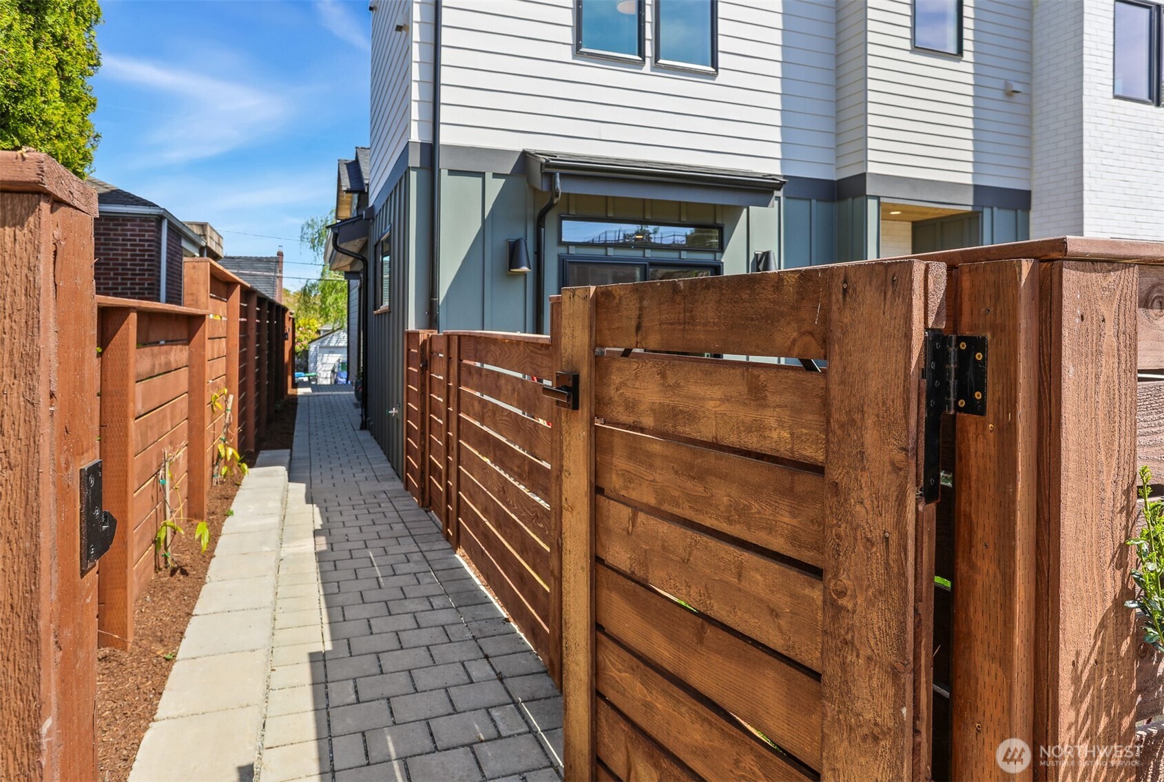 8330 24th Avenue Northwest Seattle, WA 98117 - Photo 33 of 38