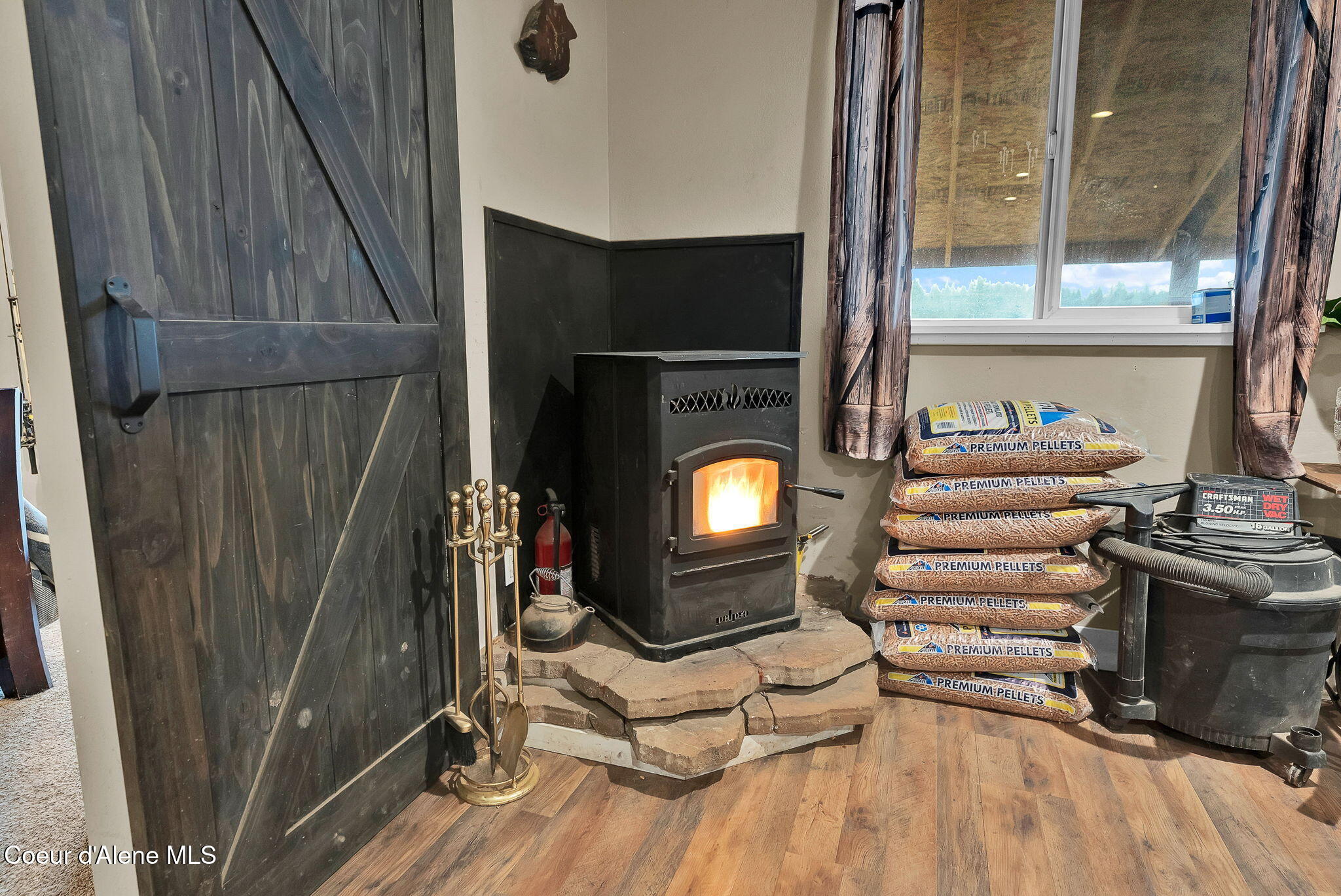 229 McDonald Creek Road Blanchard, ID 83804 - Photo 11 of 51 19-web-or-mls-SkyLight - Ryan-21