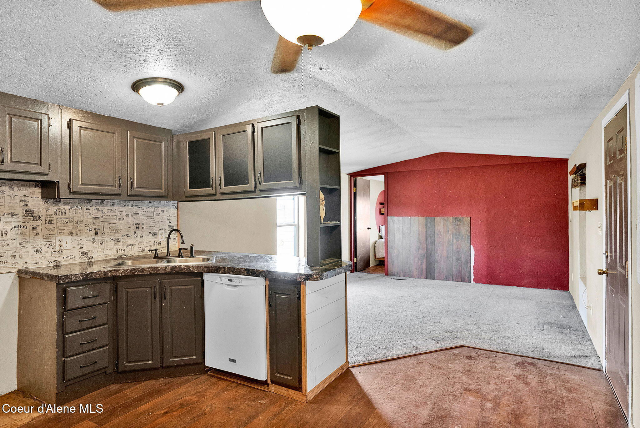 229 McDonald Creek Road Blanchard, ID 83804 - Photo 25 of 42 Kitchen/Living