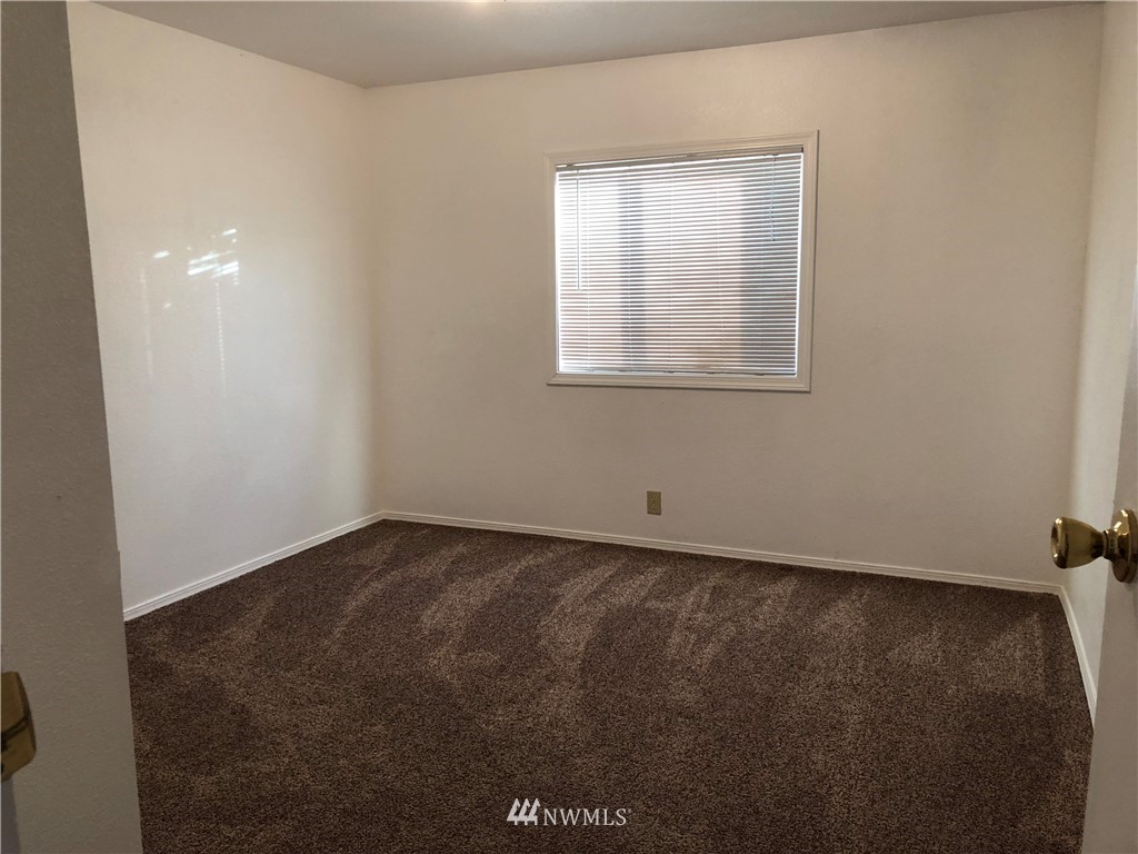 8576 Jean Road Northeast Moses Lake, WA 98837 - Photo 9 of 15 Gallery Image 9