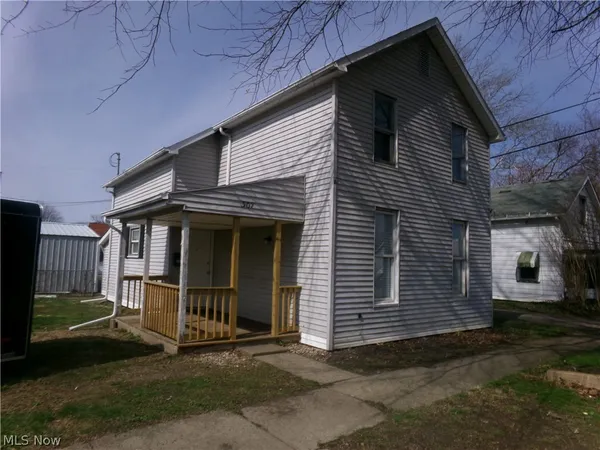 $129,500 | 307 North 12th Street, Coshocton, OH 43812