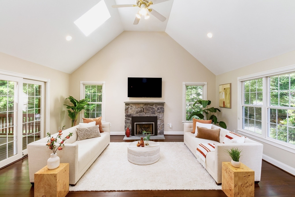 3 Stable Way Medway, MA 02053 - Photo 12 of 36