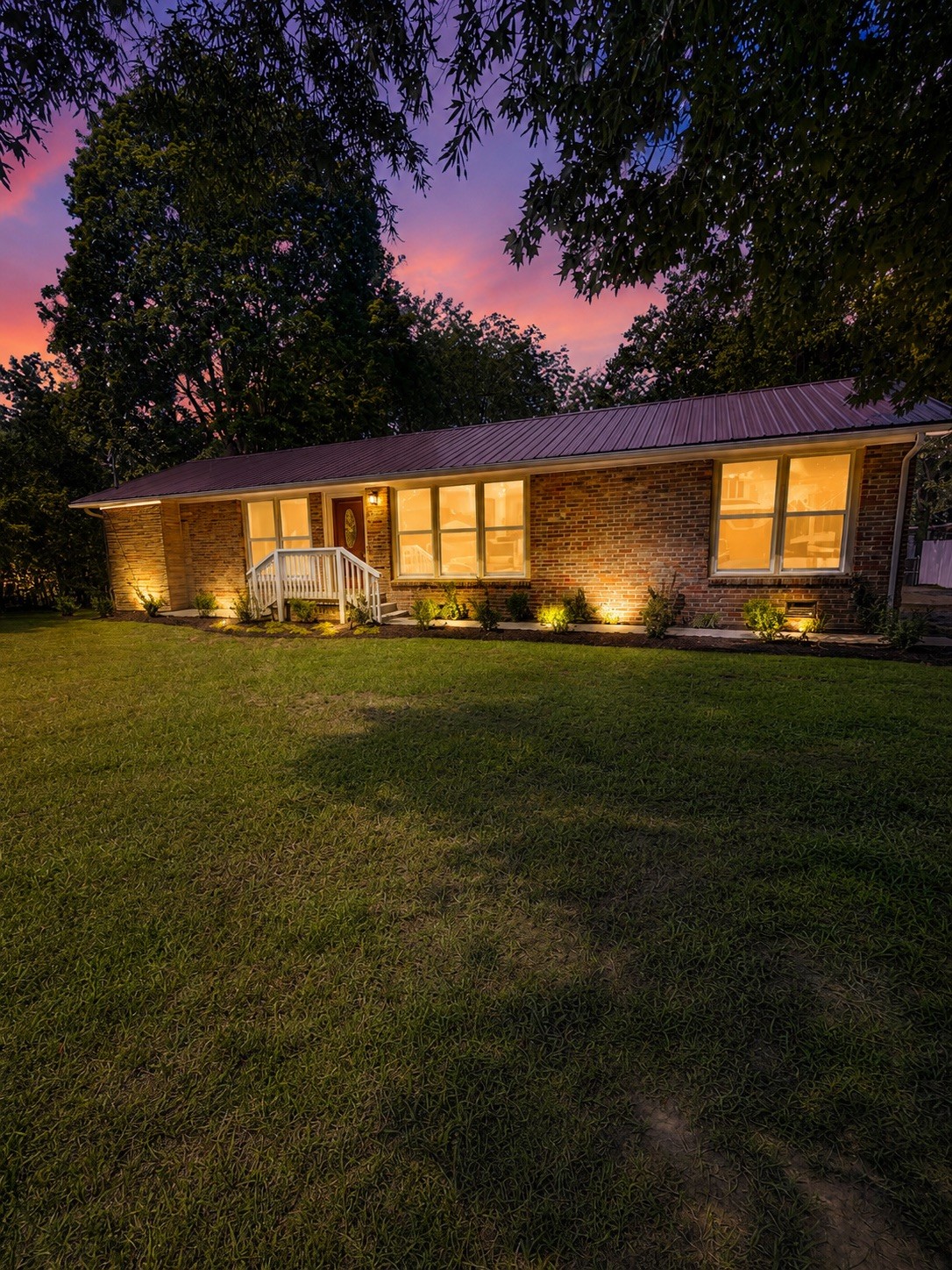 818 South Spring Street Manchester, TN 37355 - Photo 2 of 38