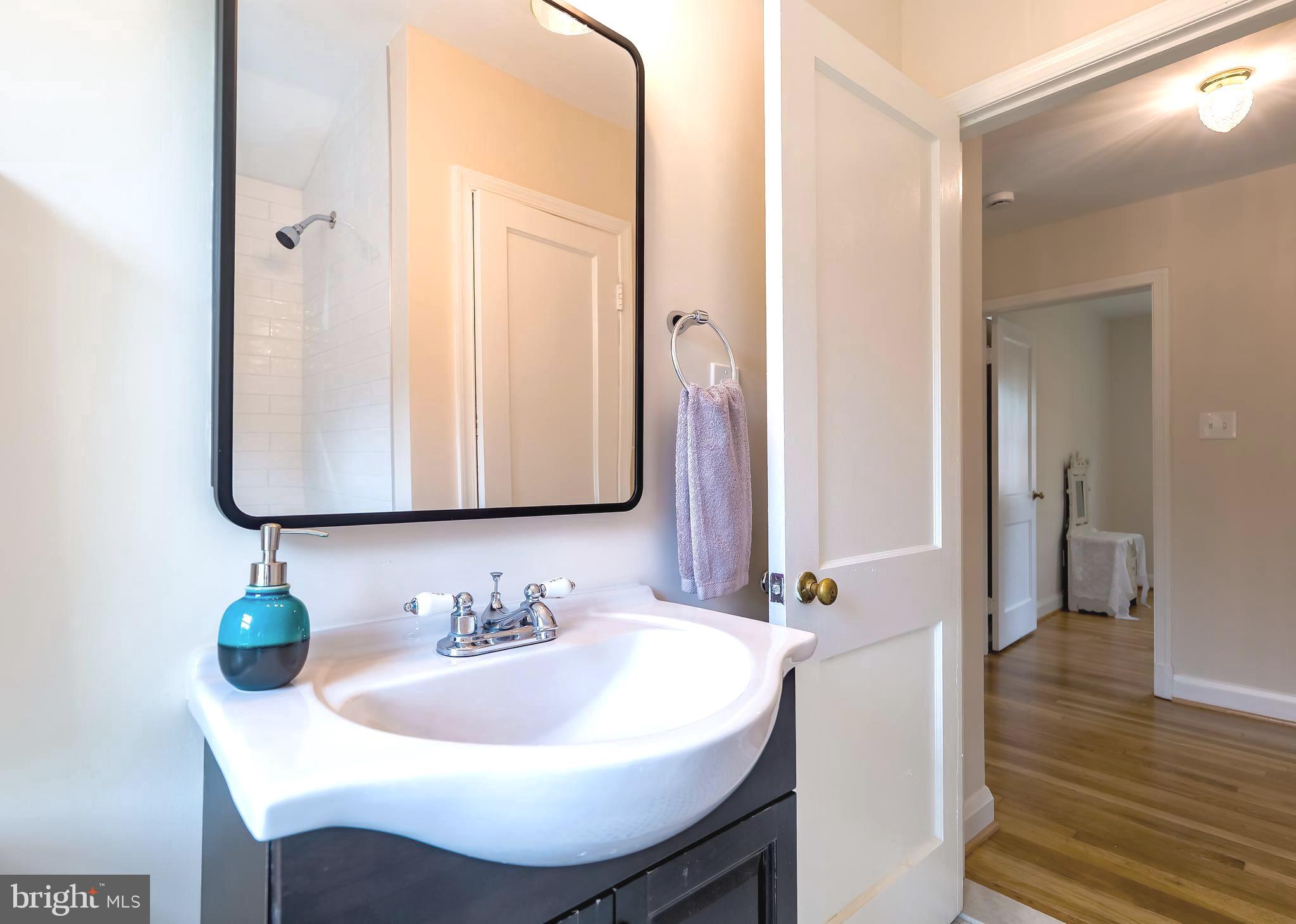 29 Dungarrie Road Baltimore, MD 21228 - Photo 15 of 43 Bathroom