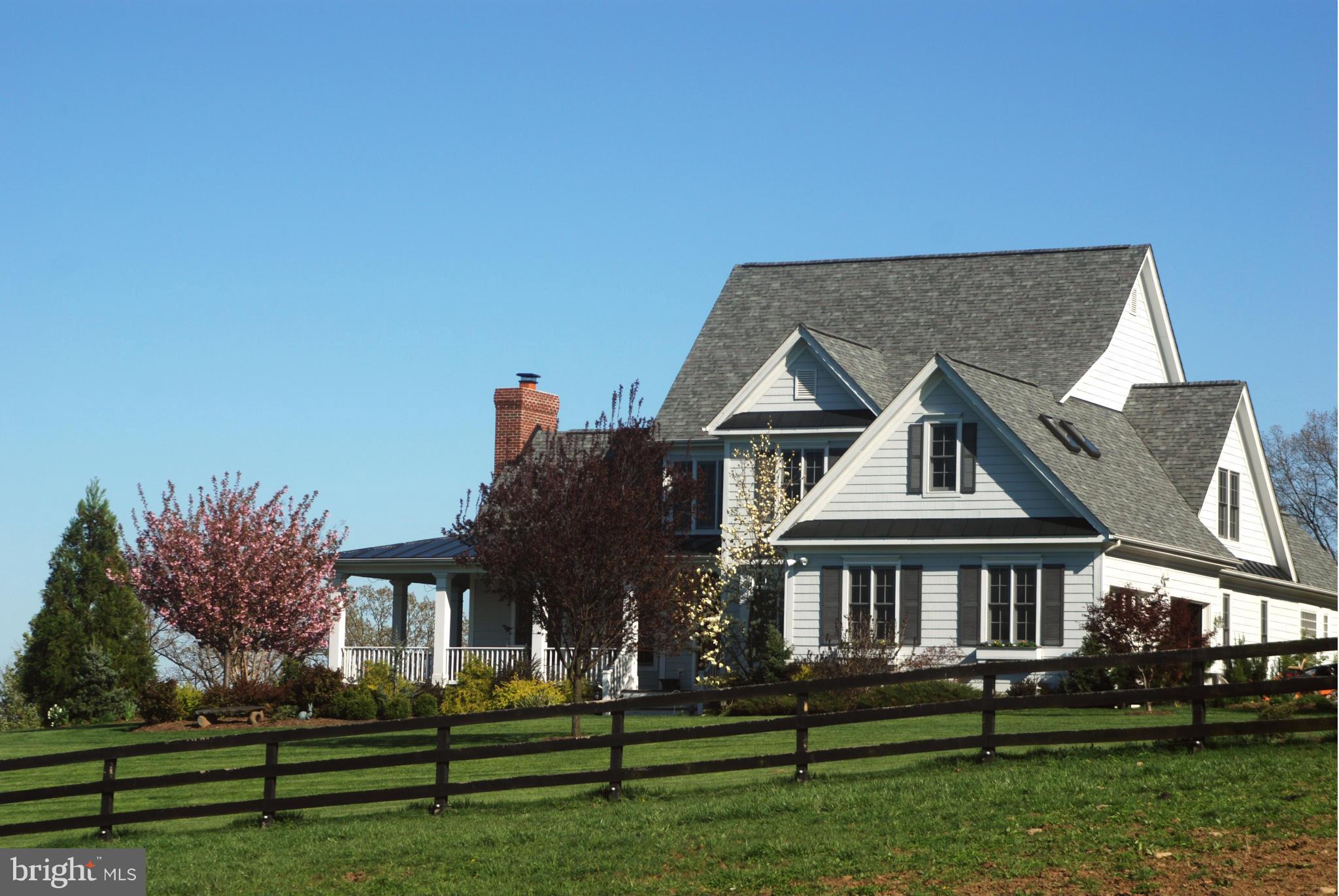 20560 Furr Road Round Hill, VA 20141 - Photo 4 of 27 Exterior (Front)