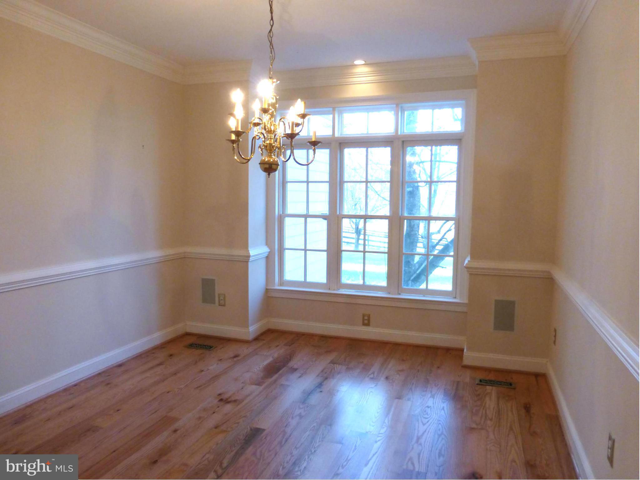 20560 Furr Road Round Hill, VA 20141 - Photo 8 of 27 Dining Room