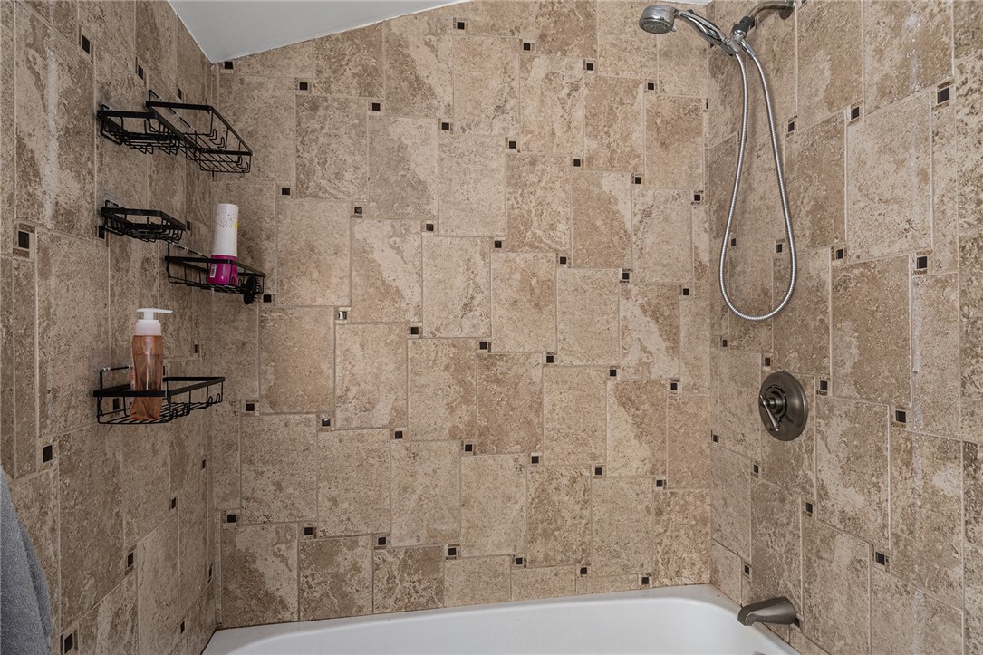 233 Sisson Road Coventry, RI 02827 - Photo 21 of 42