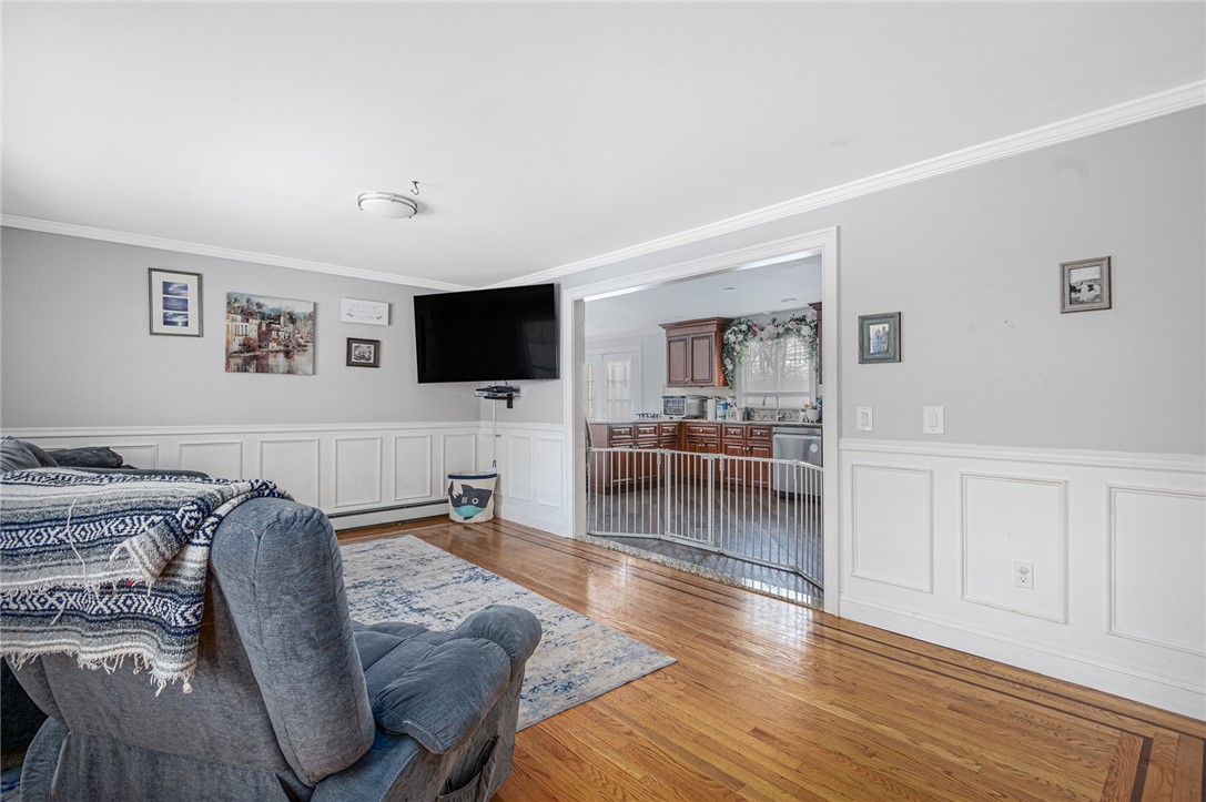 233 Sisson Road Coventry, RI 02827 - Photo 5 of 42