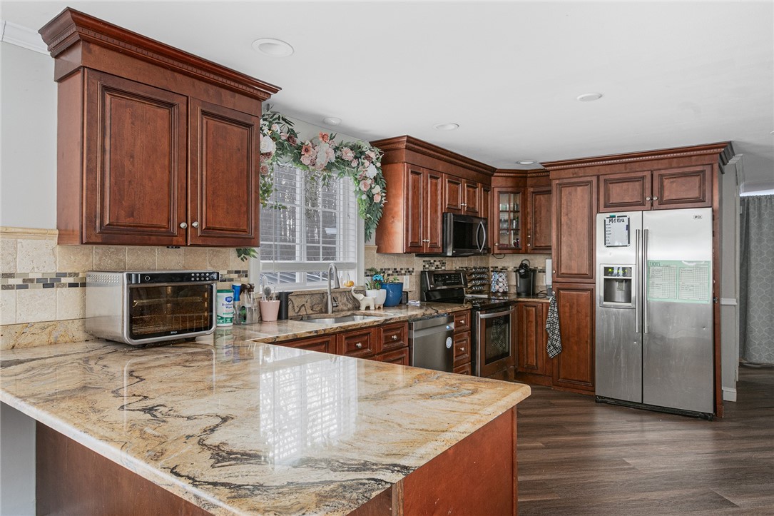 233 Sisson Road Coventry, RI 02827 - Photo 8 of 42