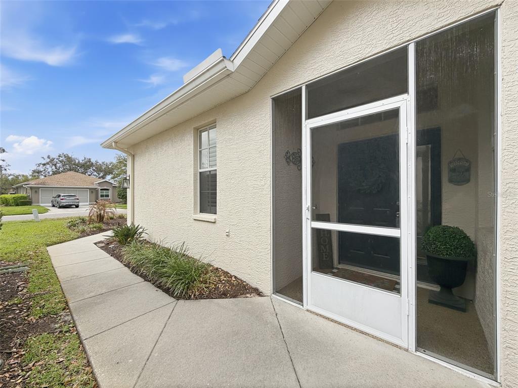 15021 Tamarind Loop Spring Hill, FL 34609 - Photo 3 of 86