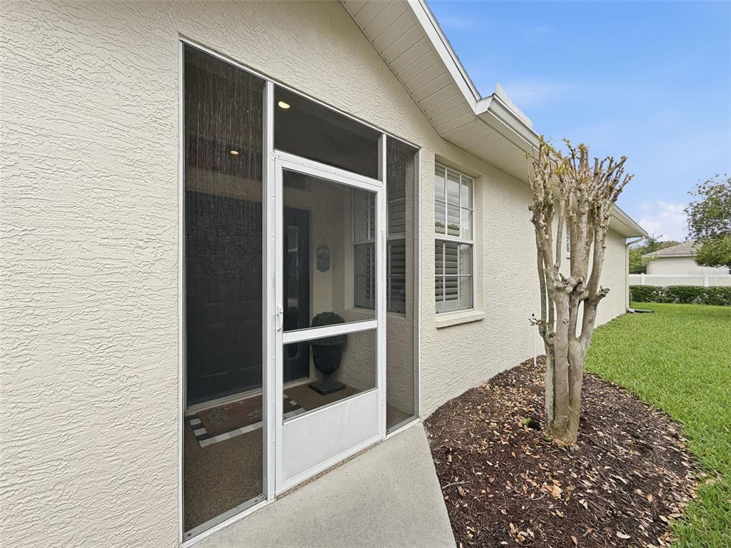 15021 Tamarind Loop Spring Hill, FL 34609 - Photo 4 of 86