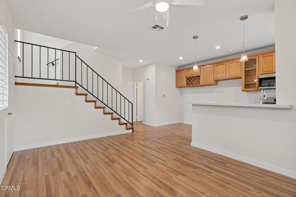 146 Maegan Place, Unit 9 Thousand Oaks, CA 91362 - Photo 8 of 33