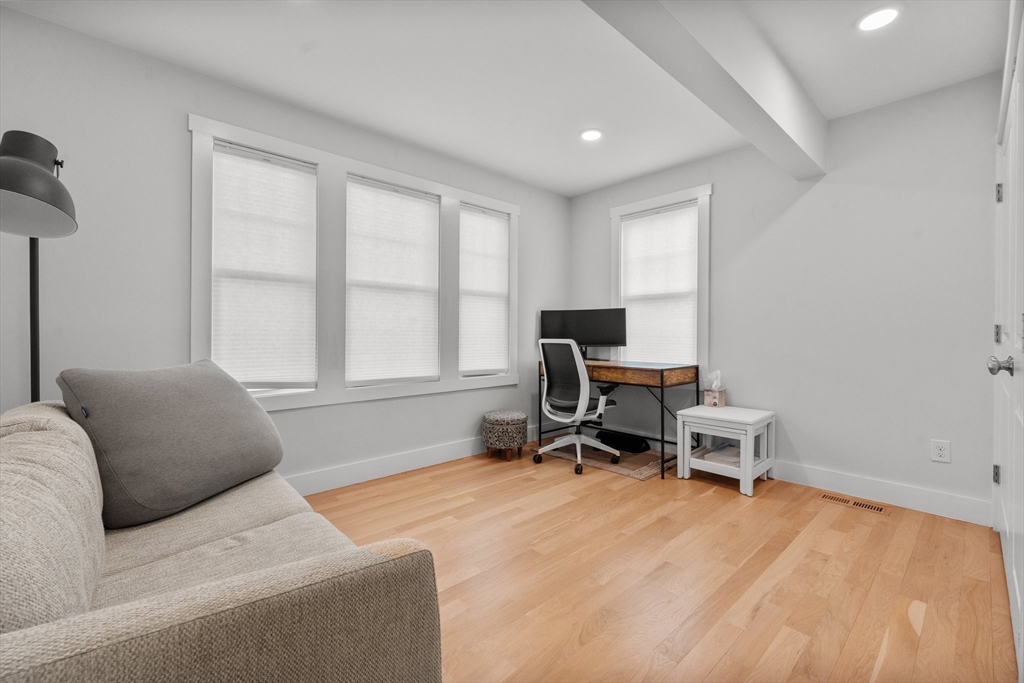 118 Spring Street, Unit 118 Watertown, MA 02472 - Photo 9 of 36