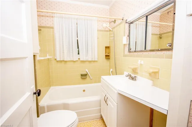 $255,000 | 495 Us Highway, Statesville, NC 28625