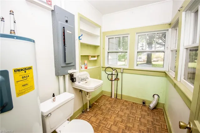 $255,000 | 495 Us Highway, Statesville, NC 28625