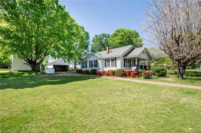 $255,000 | 495 Us Highway, Statesville, NC 28625