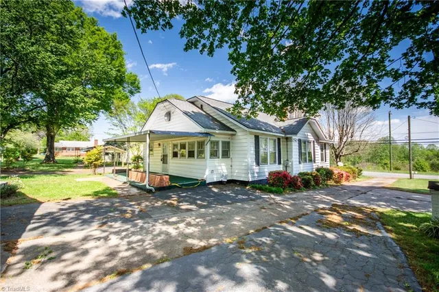 $255,000 | 495 Us Highway, Statesville, NC 28625