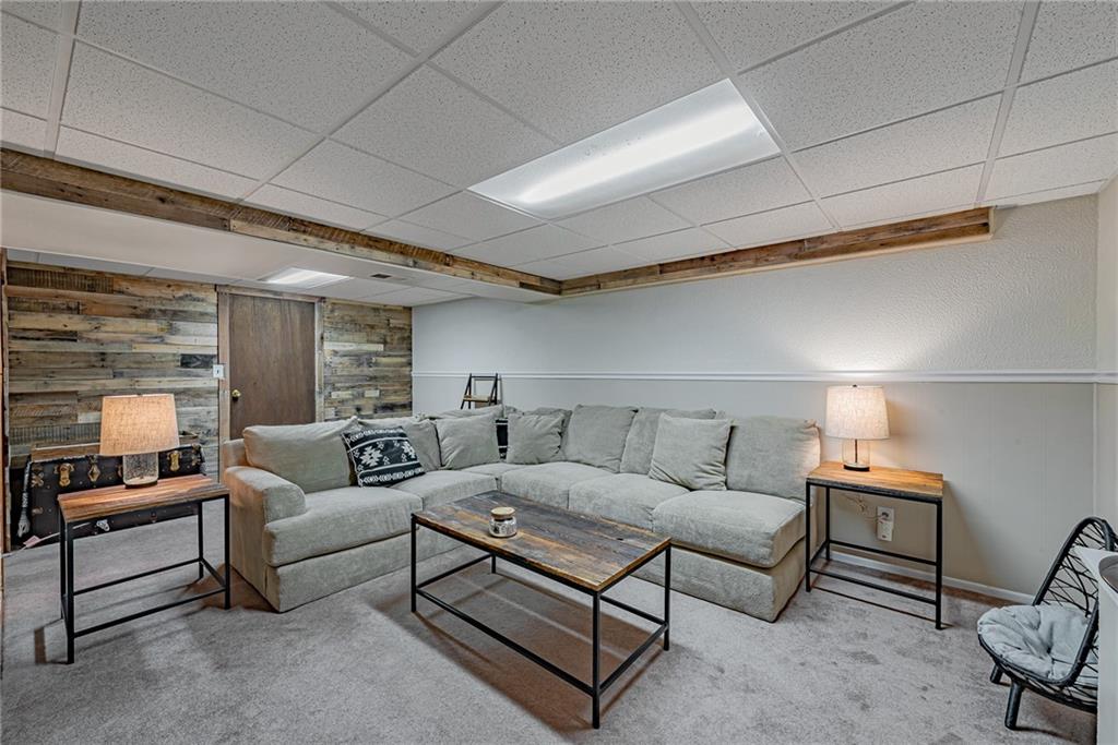 2940 Universal Road Pittsburgh, PA 15235 - Photo 18 of 25 Gallery Image 18