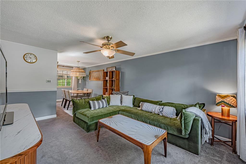2940 Universal Road Pittsburgh, PA 15235 - Photo 4 of 25 Gallery Image 4