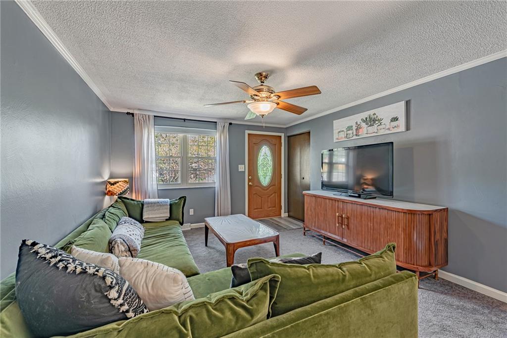 2940 Universal Road Pittsburgh, PA 15235 - Photo 5 of 25 Gallery Image 5