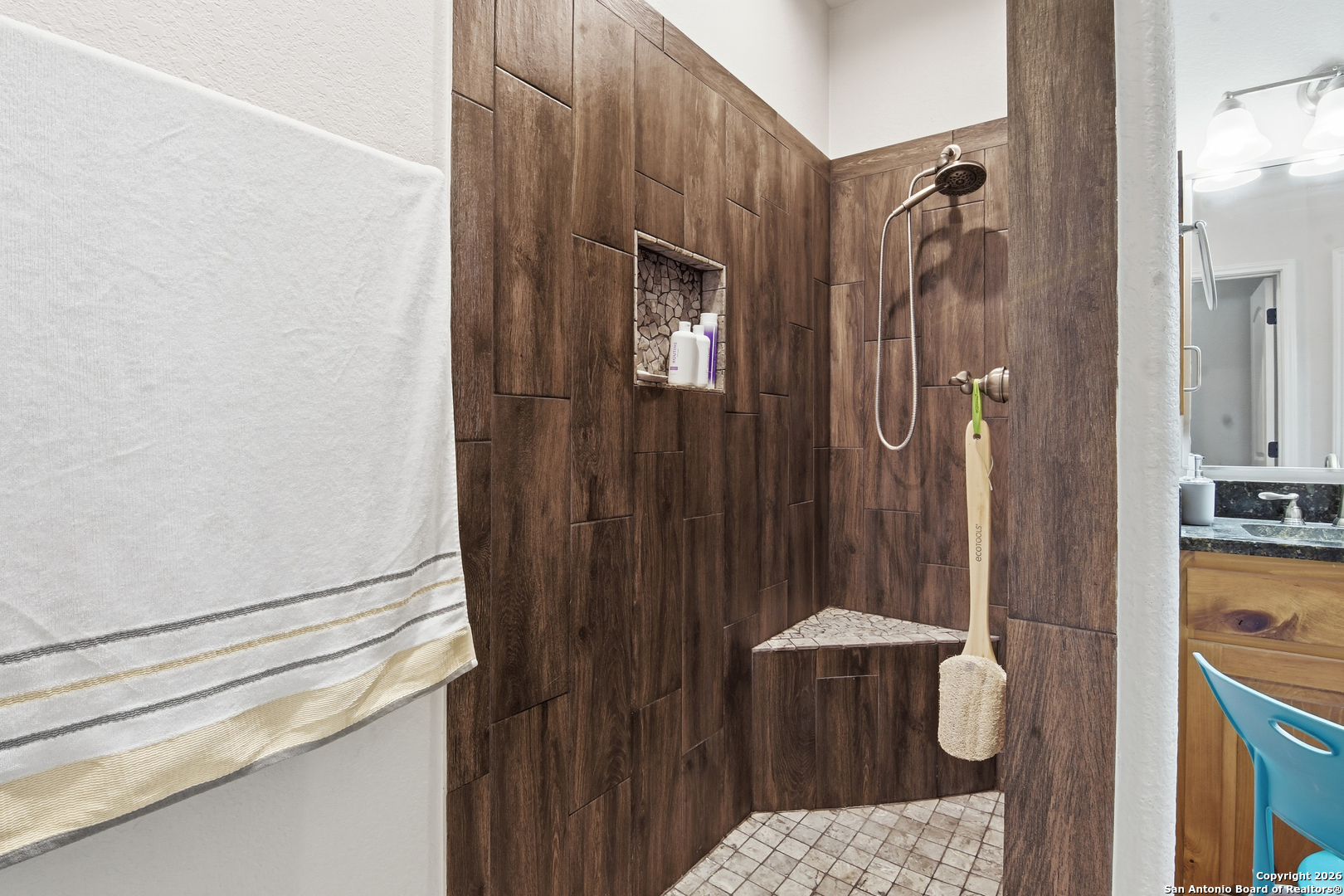 101 Sutton Place Uvalde, TX 78801 - Photo 28 of 36 a bathroom with a shower