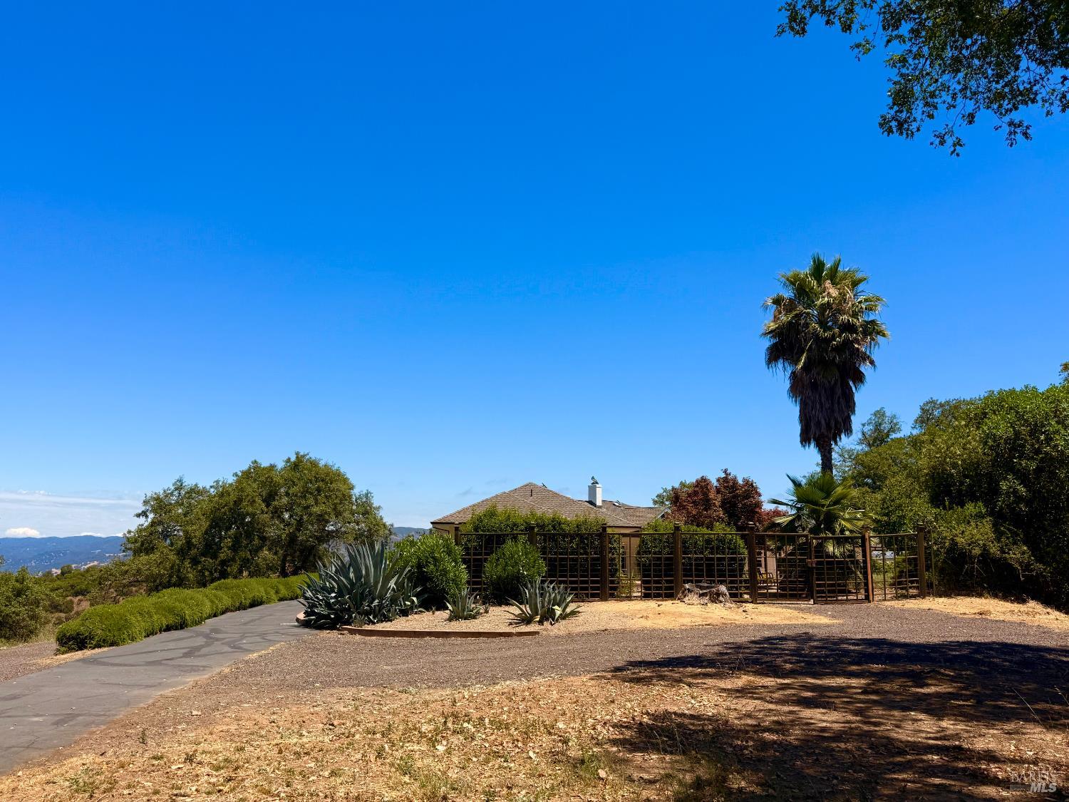 12801 Valley View Drive Ukiah, CA 95482 - Photo 2 of 29