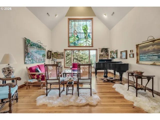 $1,900,000 | 309 Granite Street, Ashland, OR 97520