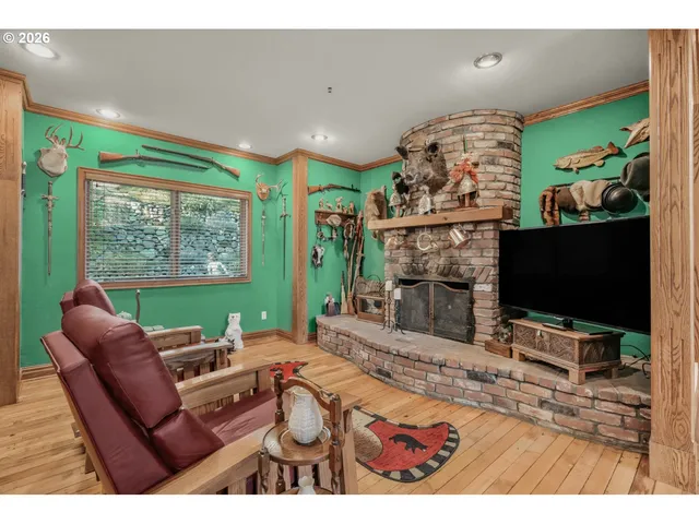 $1,900,000 | 309 Granite Street, Ashland, OR 97520