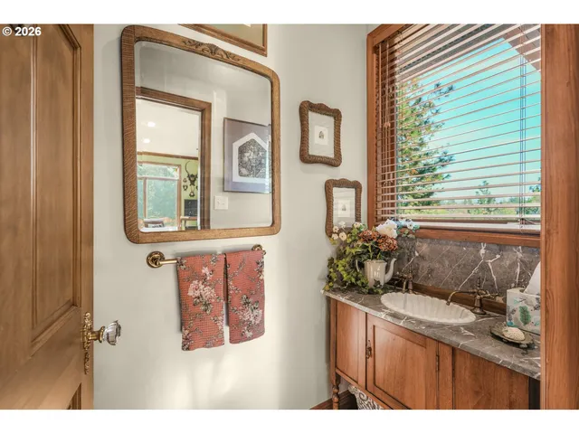 $1,900,000 | 309 Granite Street, Ashland, OR 97520