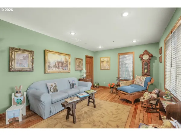 $1,900,000 | 309 Granite Street, Ashland, OR 97520