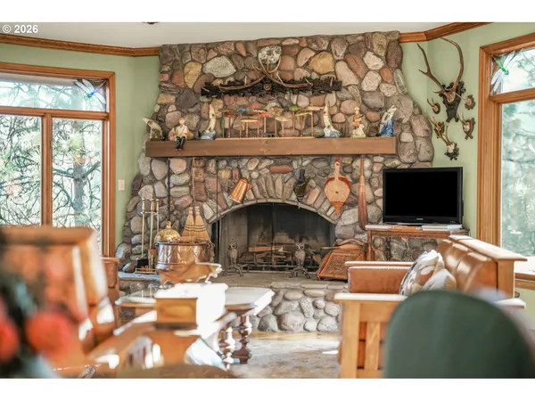 $1,900,000 | 309 Granite Street, Ashland, OR 97520