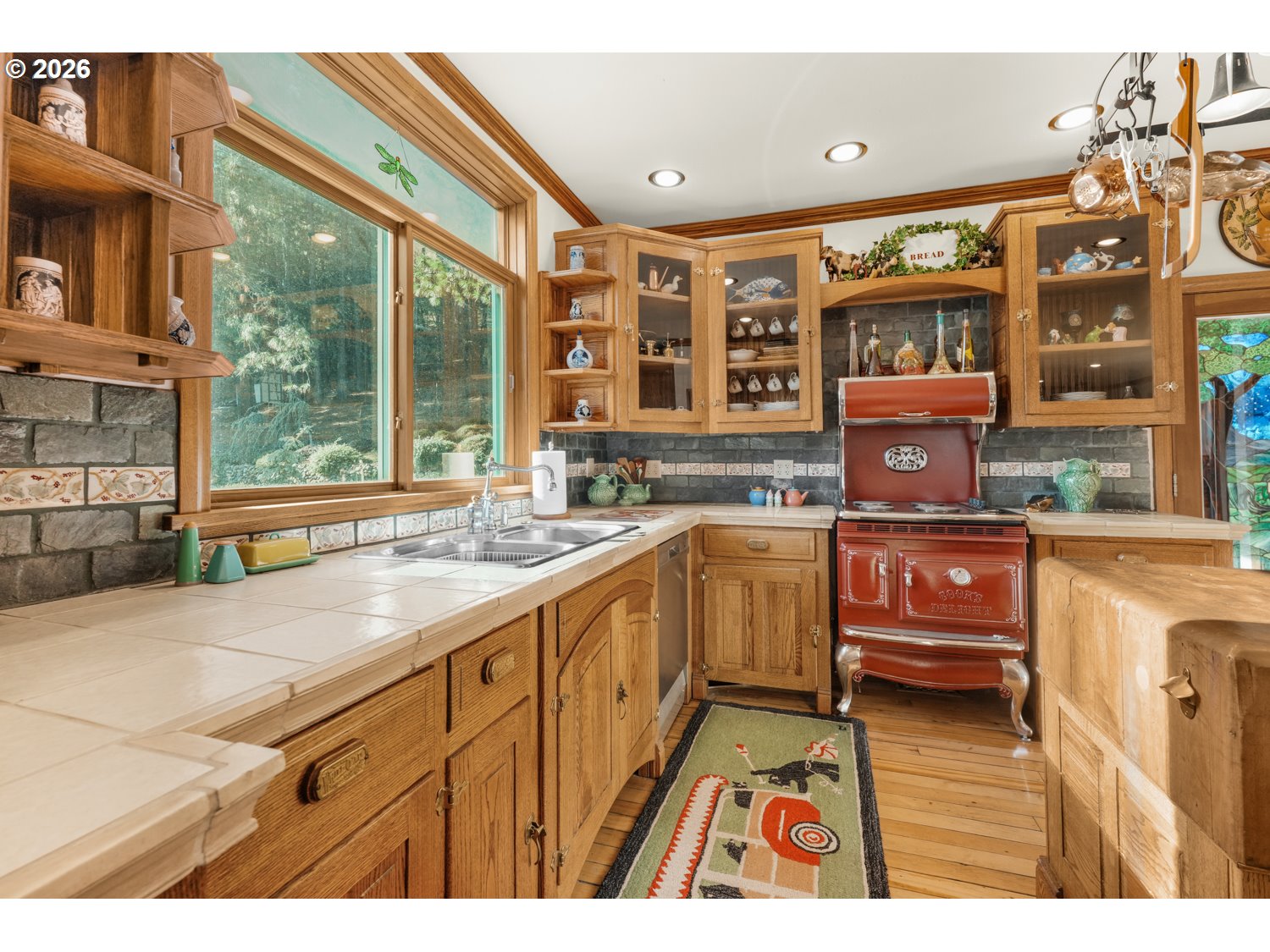 309 Granite Street Ashland, OR 97520 - Photo 9 of 48