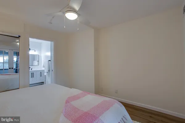 $3,000 | 203 Yoakum Parkway, Unit 1217, Alexandria, VA 22304