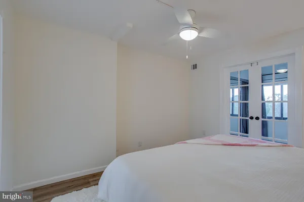 $3,000 | 203 Yoakum Parkway, Unit 1217, Alexandria, VA 22304