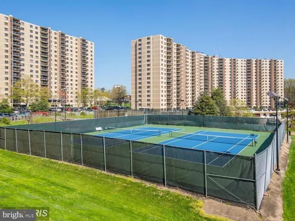 $3,000 | 203 Yoakum Parkway, Unit 1217, Alexandria, VA 22304