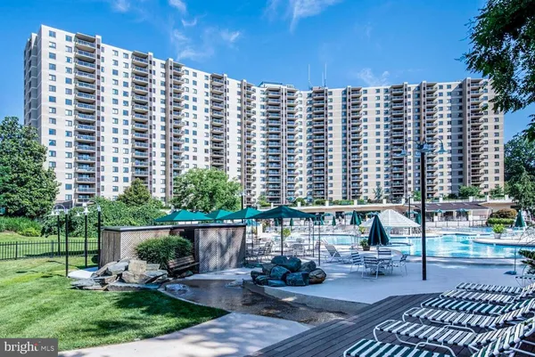 $3,000 | 203 Yoakum Parkway, Unit 1217, Alexandria, VA 22304