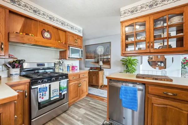 $850,000 | 610 North Albert Eckert Drive, North Webster, IN 46555