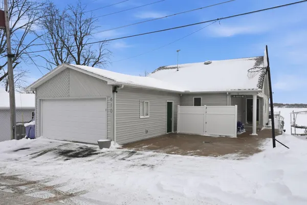 $850,000 | 610 North Albert Eckert Drive, North Webster, IN 46555